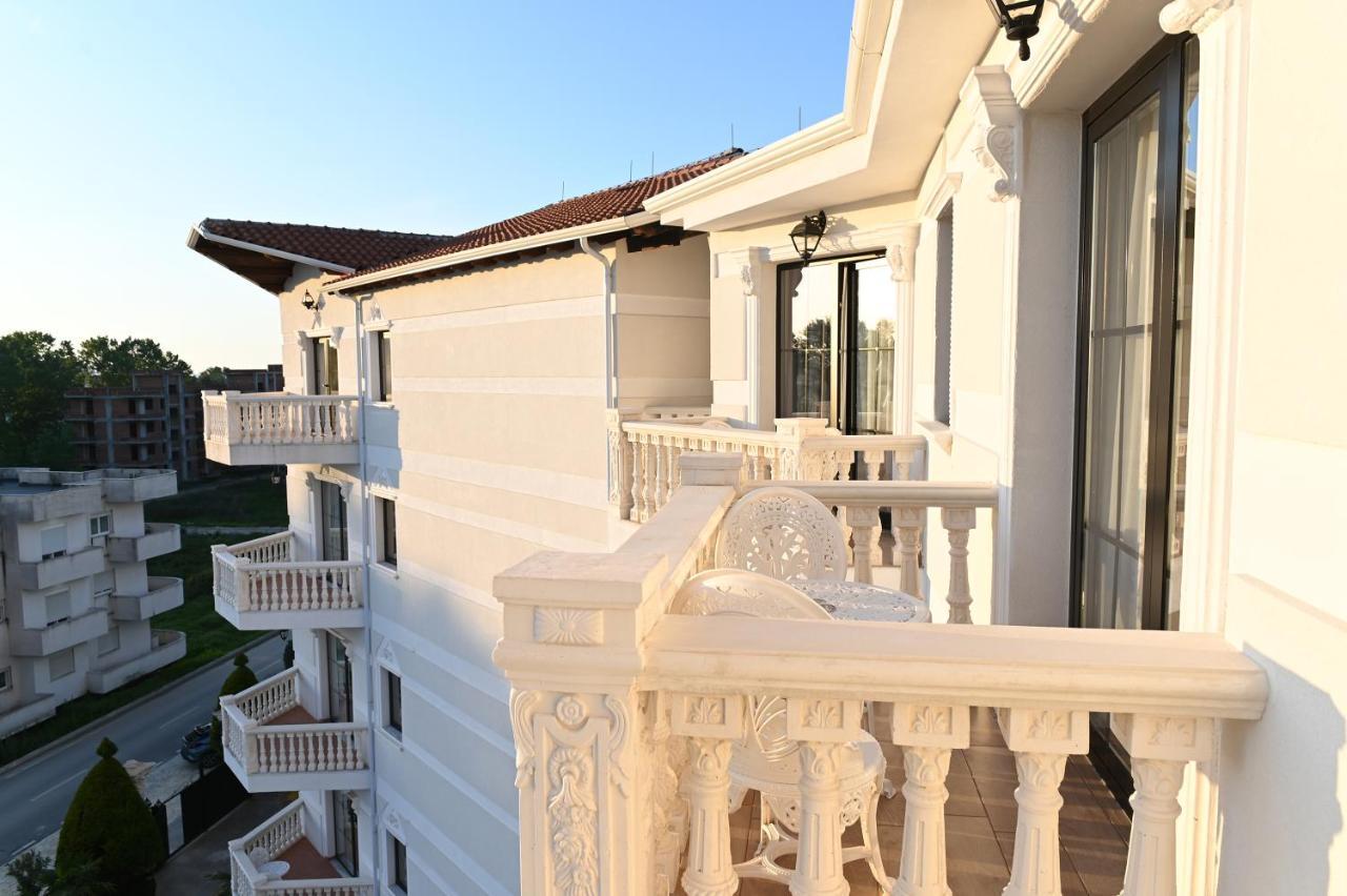 Hotel Onufri Golem  Bagian luar foto
