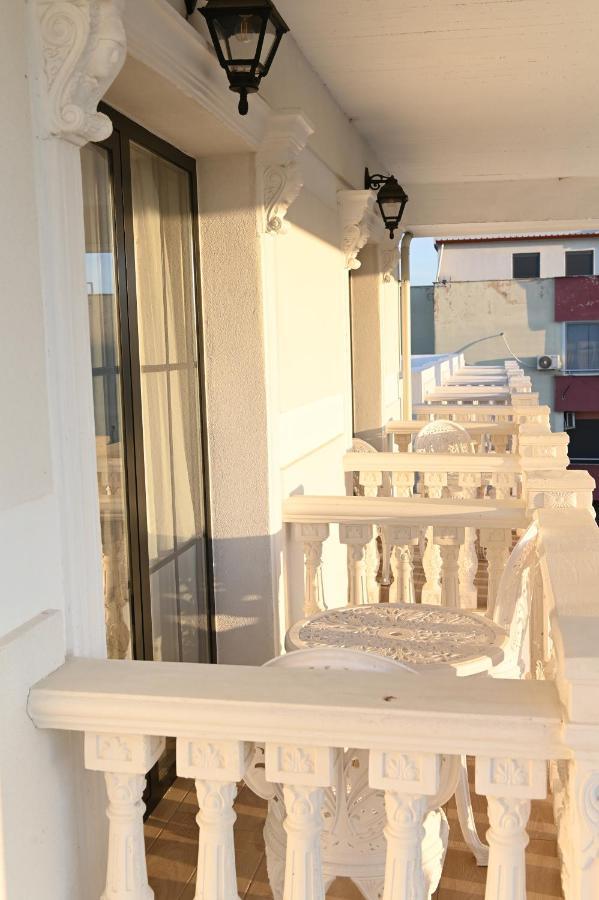 Hotel Onufri Golem  Bagian luar foto